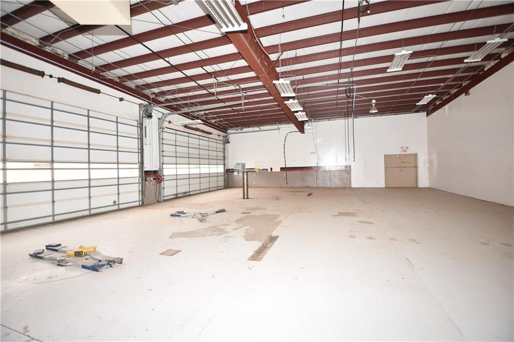 Tire Center & Family Dollar: 820 S Division Street, Guthrie, OK 73044
